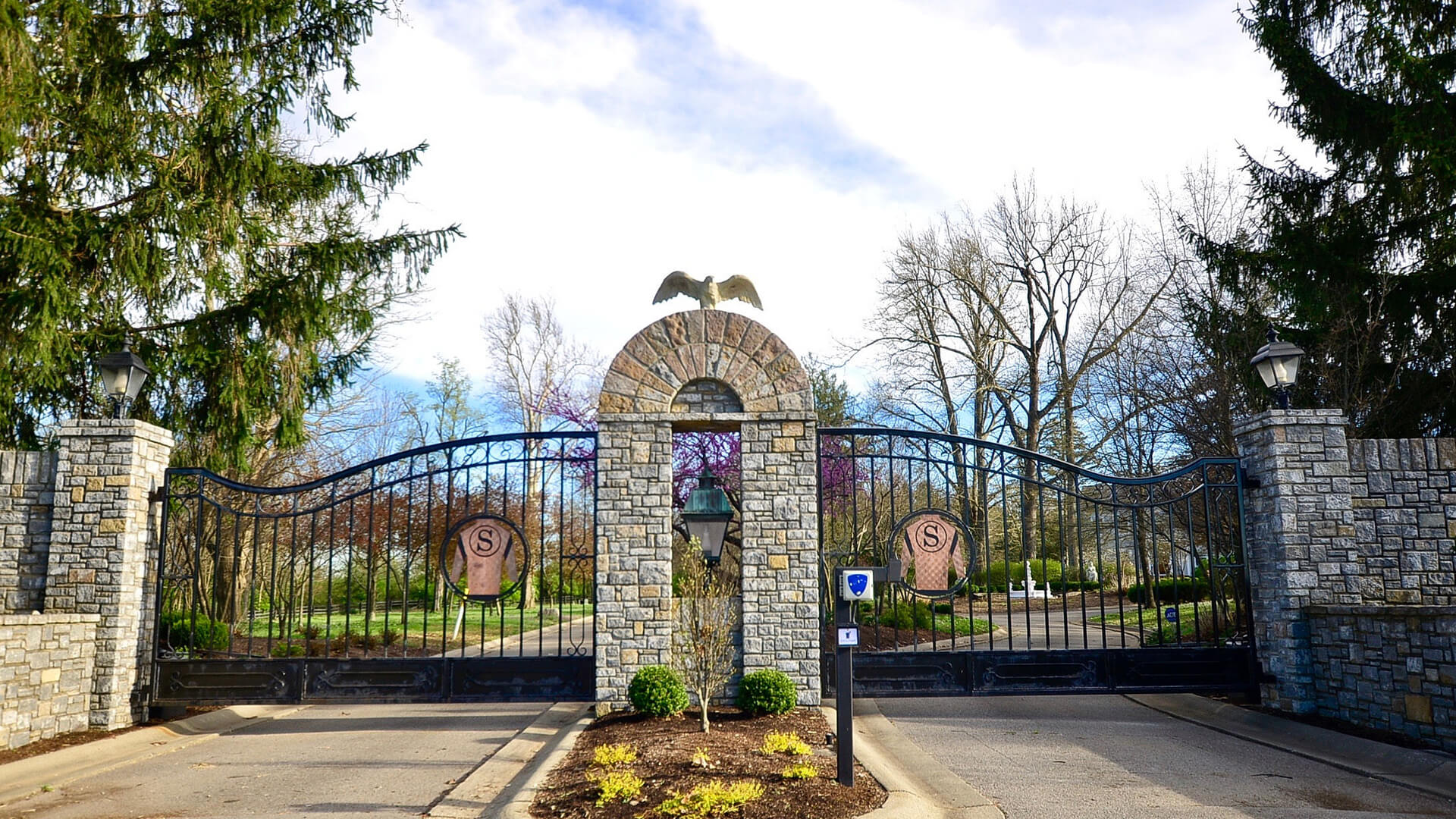 The Silks Club - Luxury Townhomes in Lexington, Kentucky